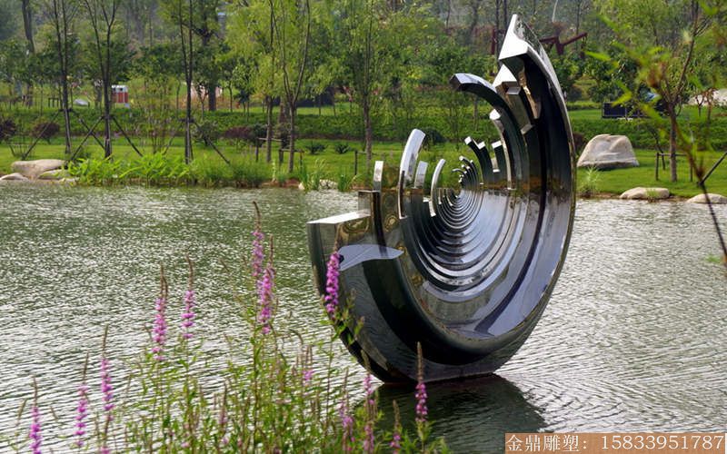 不锈钢材质的水景雕塑 水池景观雕塑
